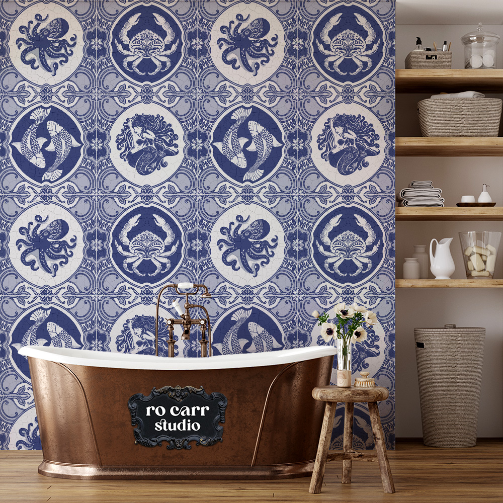 Stylish bathroom with a big copper tub, featuring dubbel dutch wallpaper.