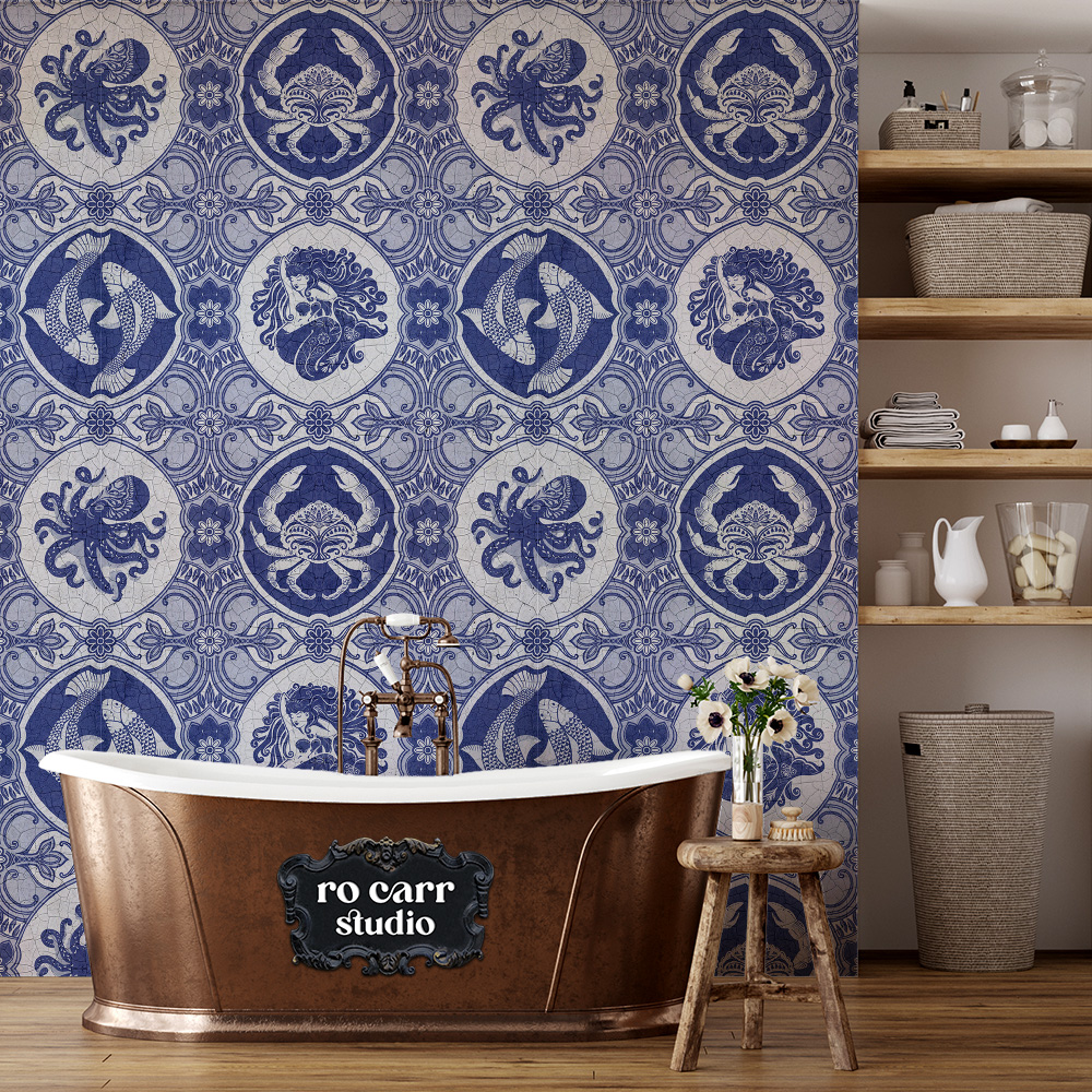 Stylish bathroom with a big copper tub, featuring dubbel dutch wallpaper.